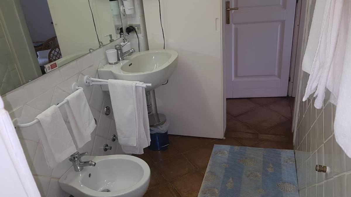 B&B Le Corti Di Aloa 산판탈레오 외부 사진